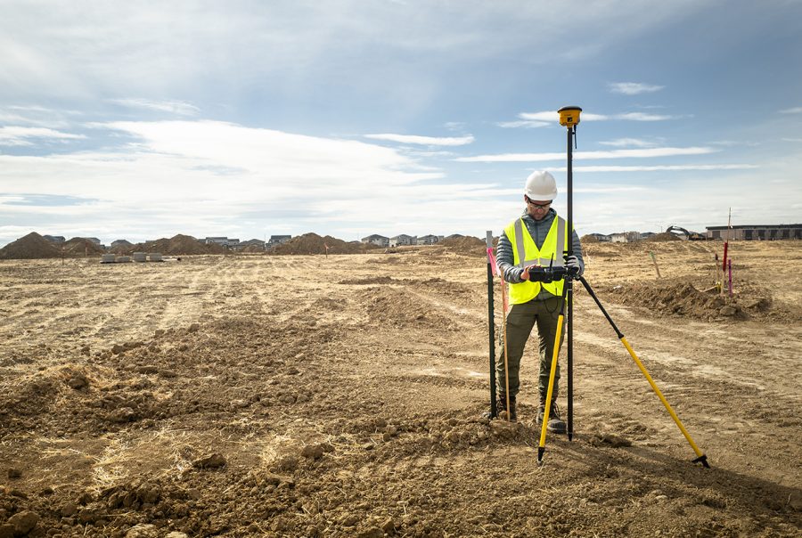 Trimble T70 met R780 GNSS-ontvanger op de bouwplaats